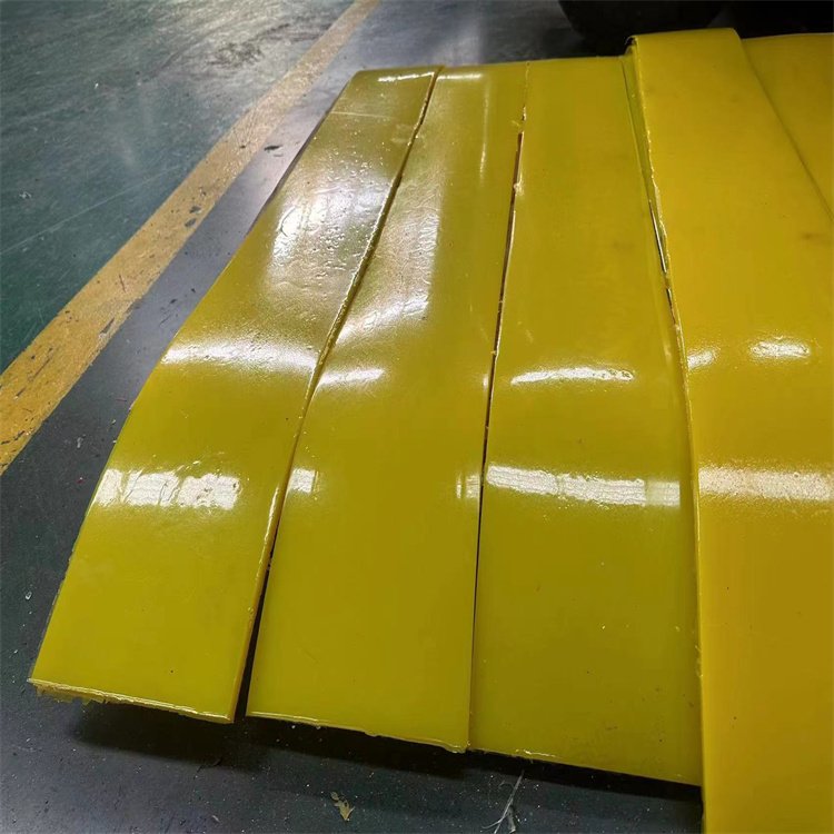 Custom Made Polyurethane (PU) Scraper Sheet for Truck Tractor Injection Molded Snow Plow Blade Cutting Molding Services Included