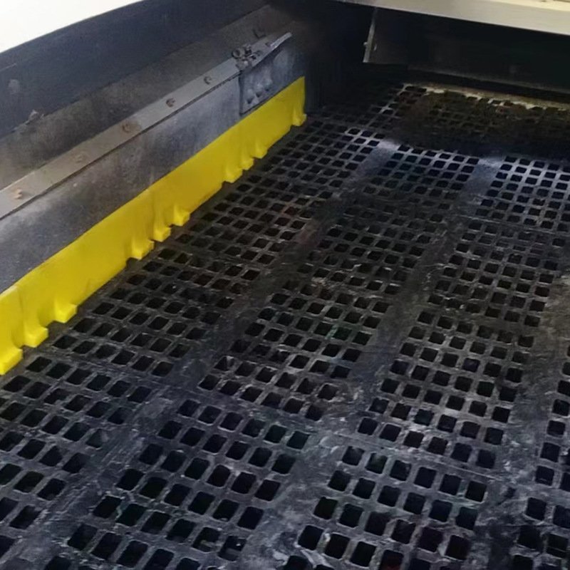 Size can be customized Vibrating screen panels use in relaxation screens rubber sieve plates