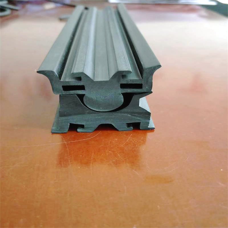 Customized Extruded EPDM Silicone Solid Rubber Sealing Strip For Industrial Equipment