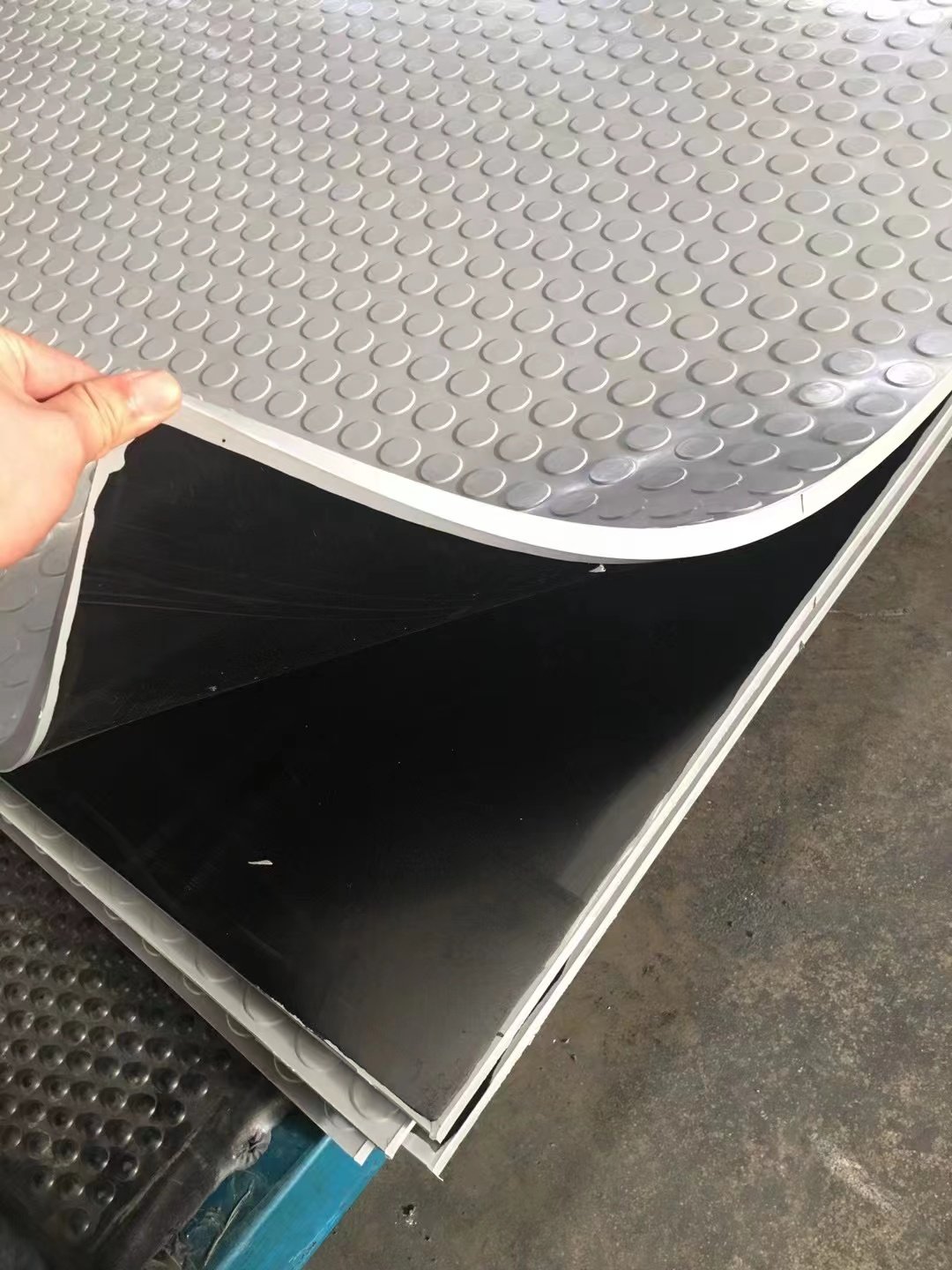 Durable Mats Rubber Sheet Antislip Coin Pattern Rubber Floor Matting