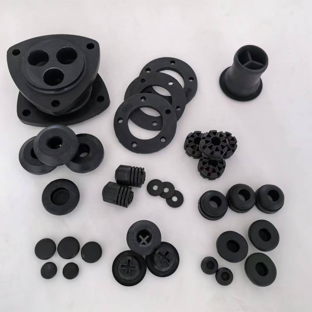 Round custom black pipe hole rubber plug