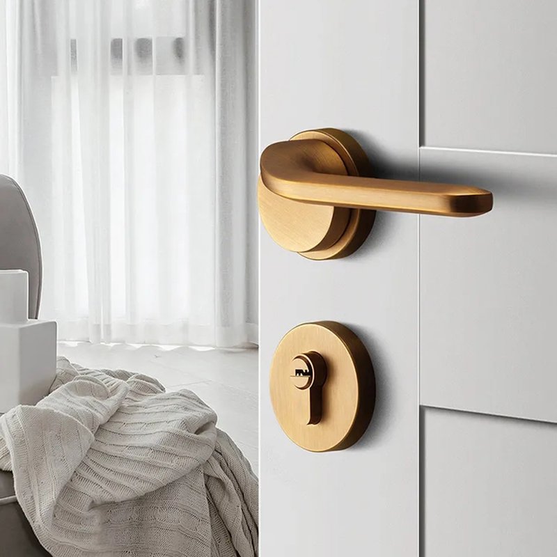 European Modern Luxury Fancy Privacy Entry Chrome SS Stainless Steel Lever Type Doorknob Door Handle With Lock For Interior Door