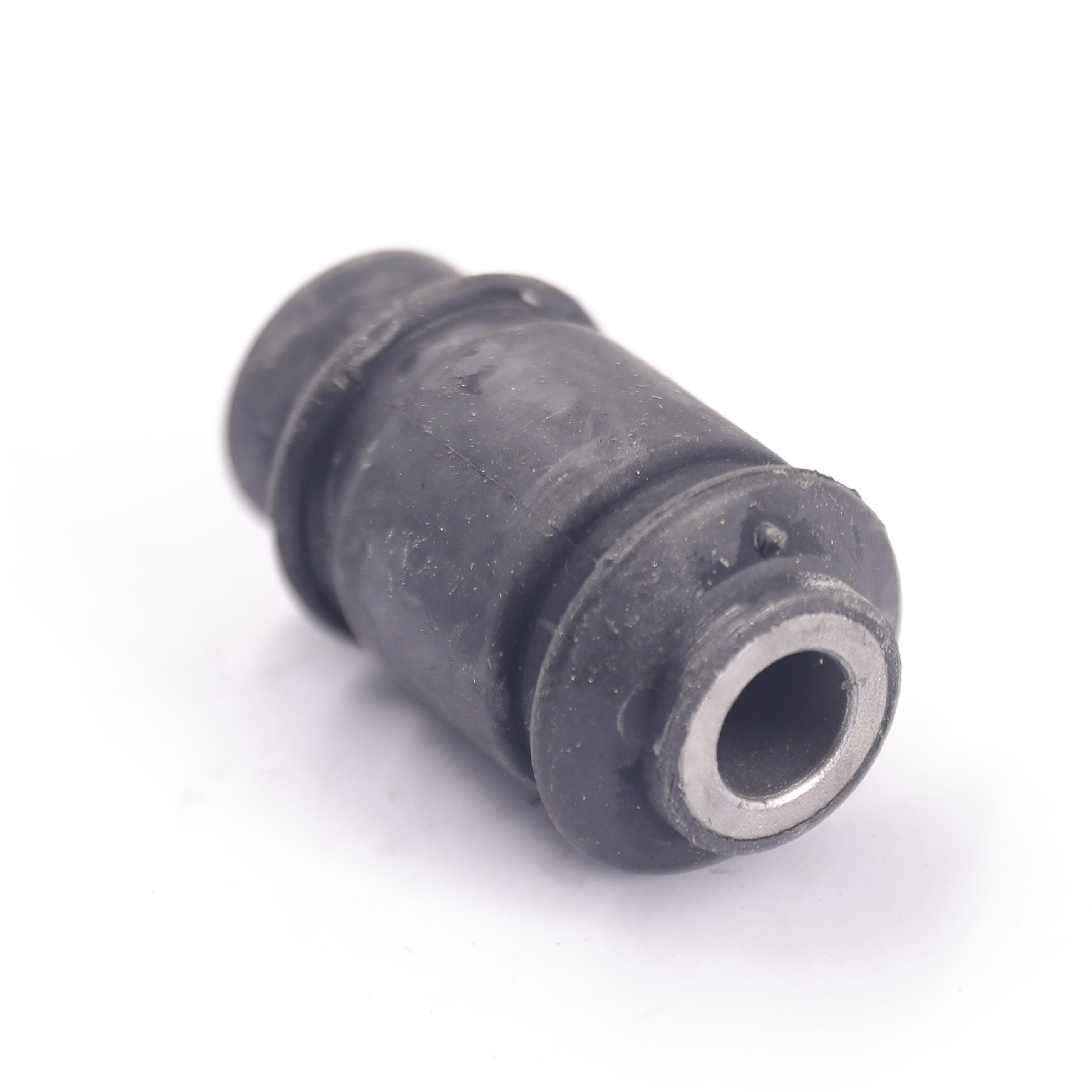 K200783 MS50304 Front Lower Forward Stabilizer Bar Bushing For CHEVROLET EQUINOX 2005-2009 21990364 25848403 2585194