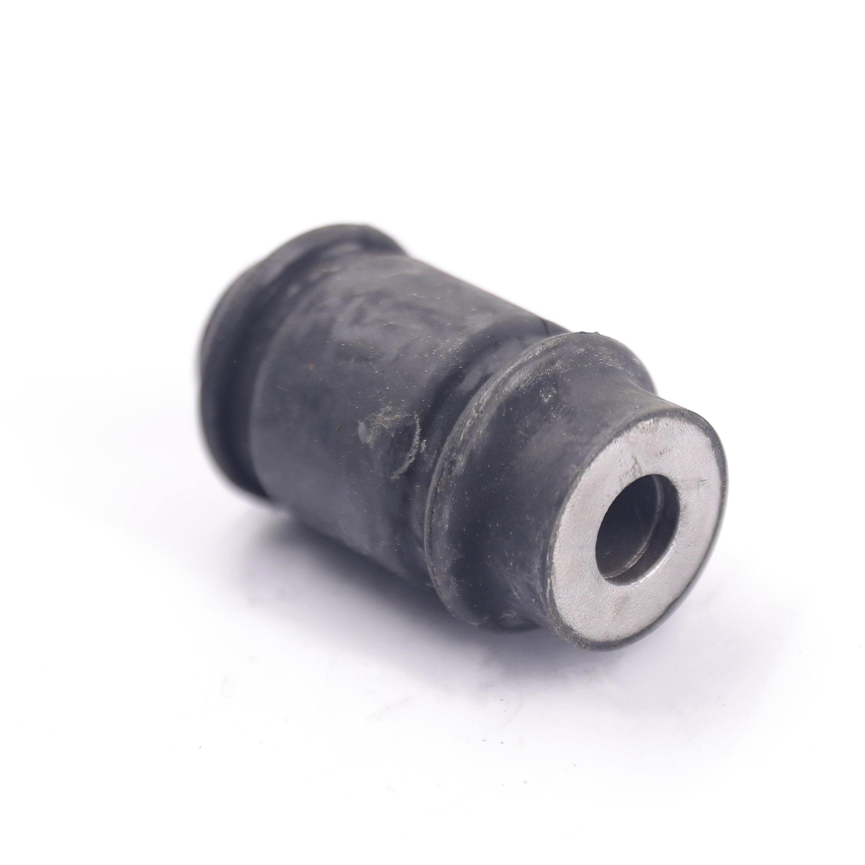 K200783 MS50304 Front Lower Forward Stabilizer Bar Bushing For CHEVROLET EQUINOX 2005-2009 21990364 25848403 2585194