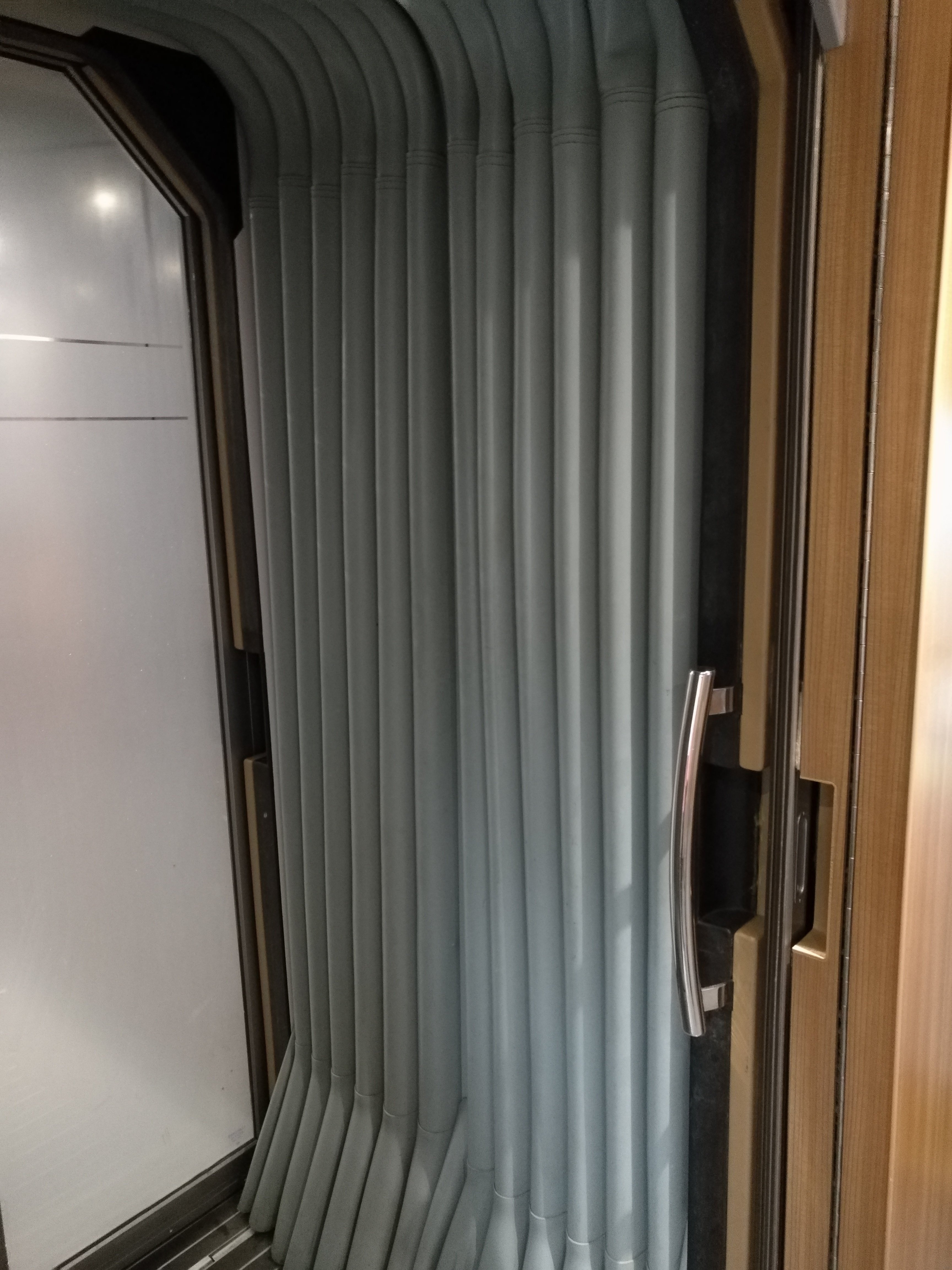High quality flame Retarded railway gangway using hypalon rubber sheet coil material hypalon fabric