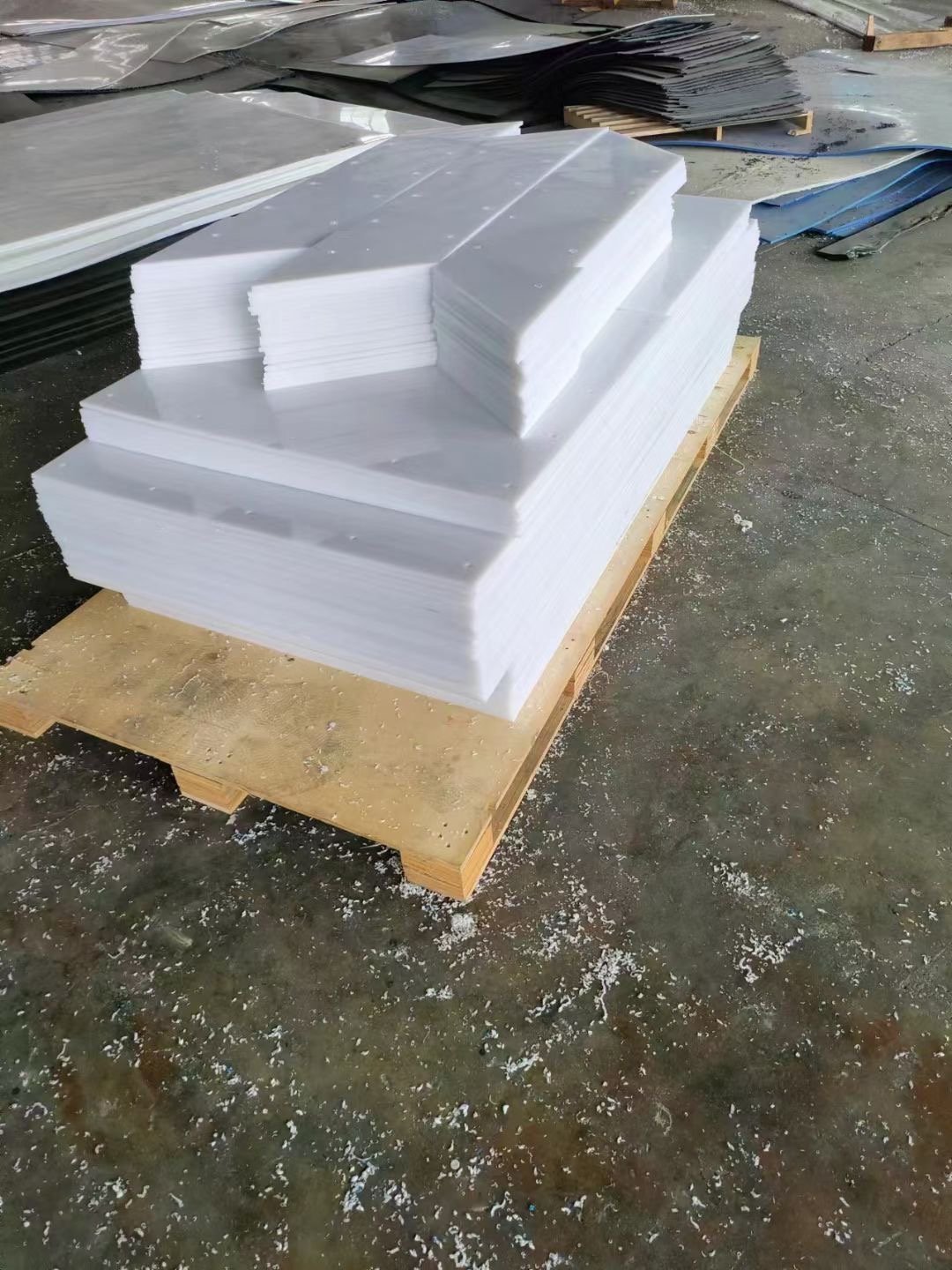 New Type Top Sale Wear Resistant Uv Resistant Three Layered Dual Color HDPE Sheet Plastic Cover Sheets