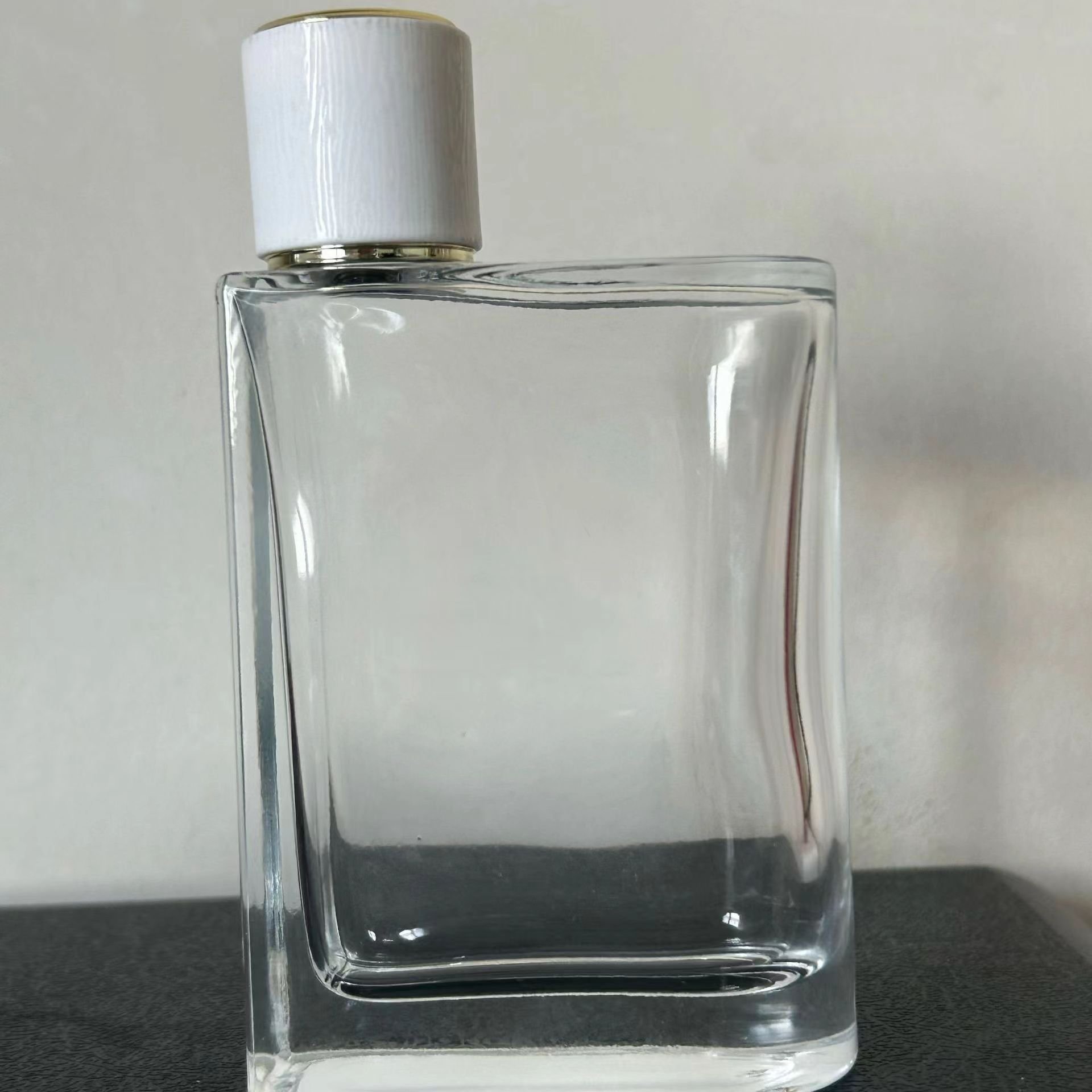 Manufacture Luxury Round Transparent Black Empty 30ml 50ml 100ml Glass Perfume Bottle With Gift Box