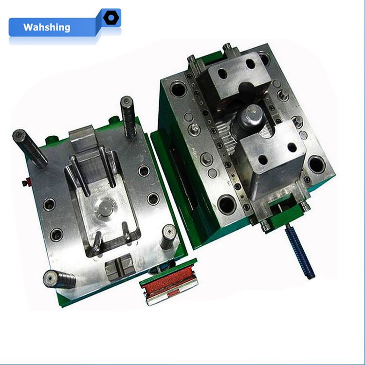 China automobile molds plastic bottle blow toy car plastic injection mould service design bottle mold makerbutton