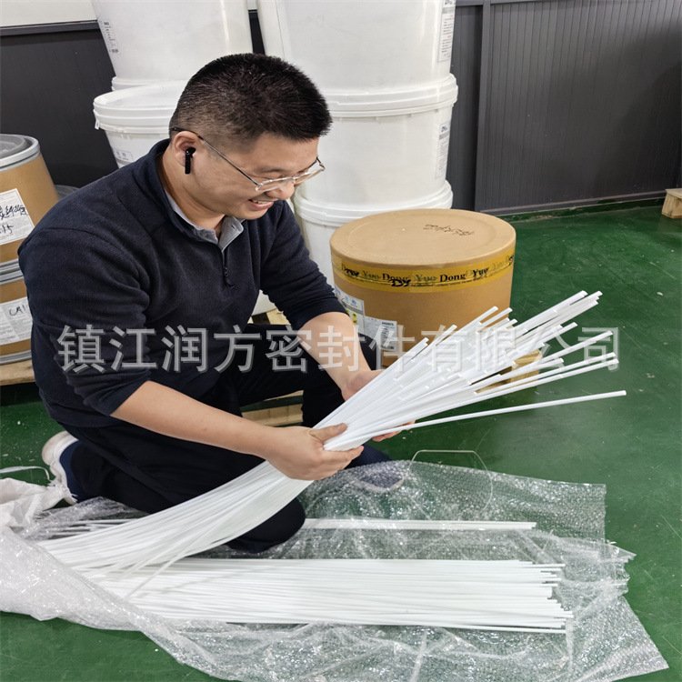Factory Wholesale Supply Trifluoride Rods Polychlorotrifluoroethylene Plastic Rod/Bar
