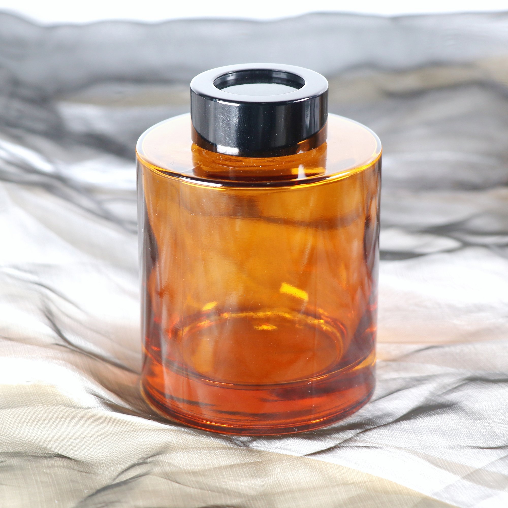 New Fashion 100ml 150ml 200ml Round Transparent Amber Reed Diffuser Bottle Aromatherapy Container Air Fresh Fragrance Bottle