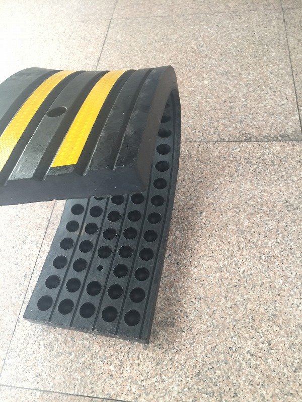Rubber Roadway Wall Guard Protector 1m Rubber Dock Protector