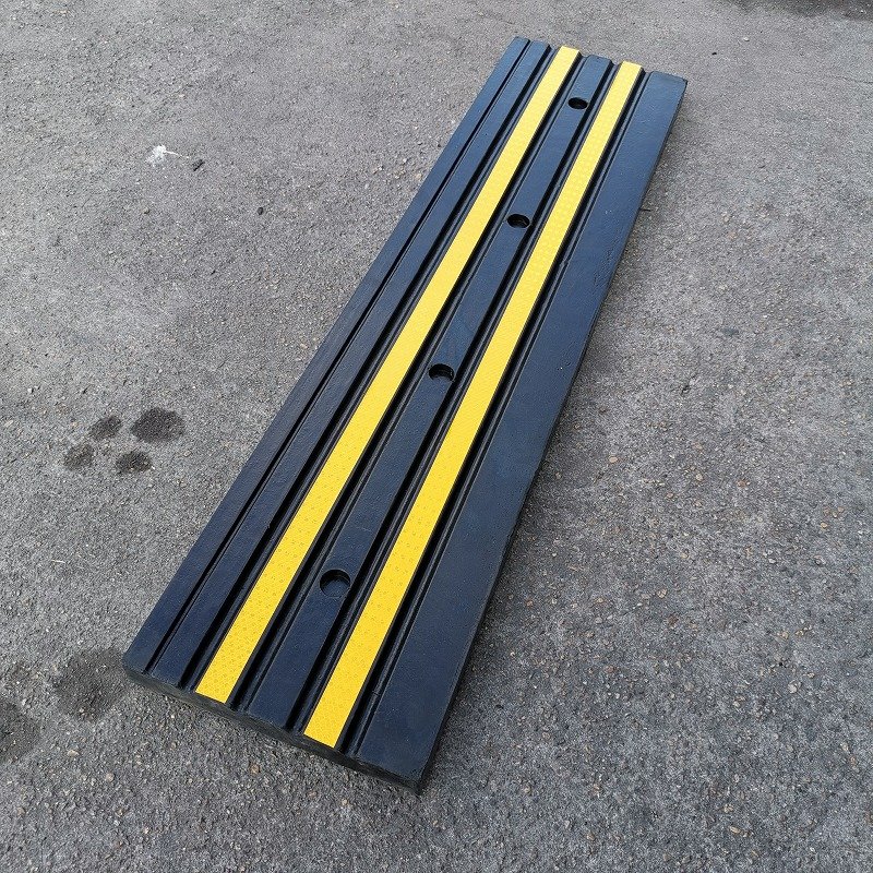 Rubber Roadway Wall Guard Protector 1m Rubber Dock Protector