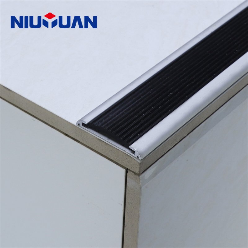 NIYUAN Manufacturer Customization Floor Anti Slip Aluminium Stair Edge Nosing