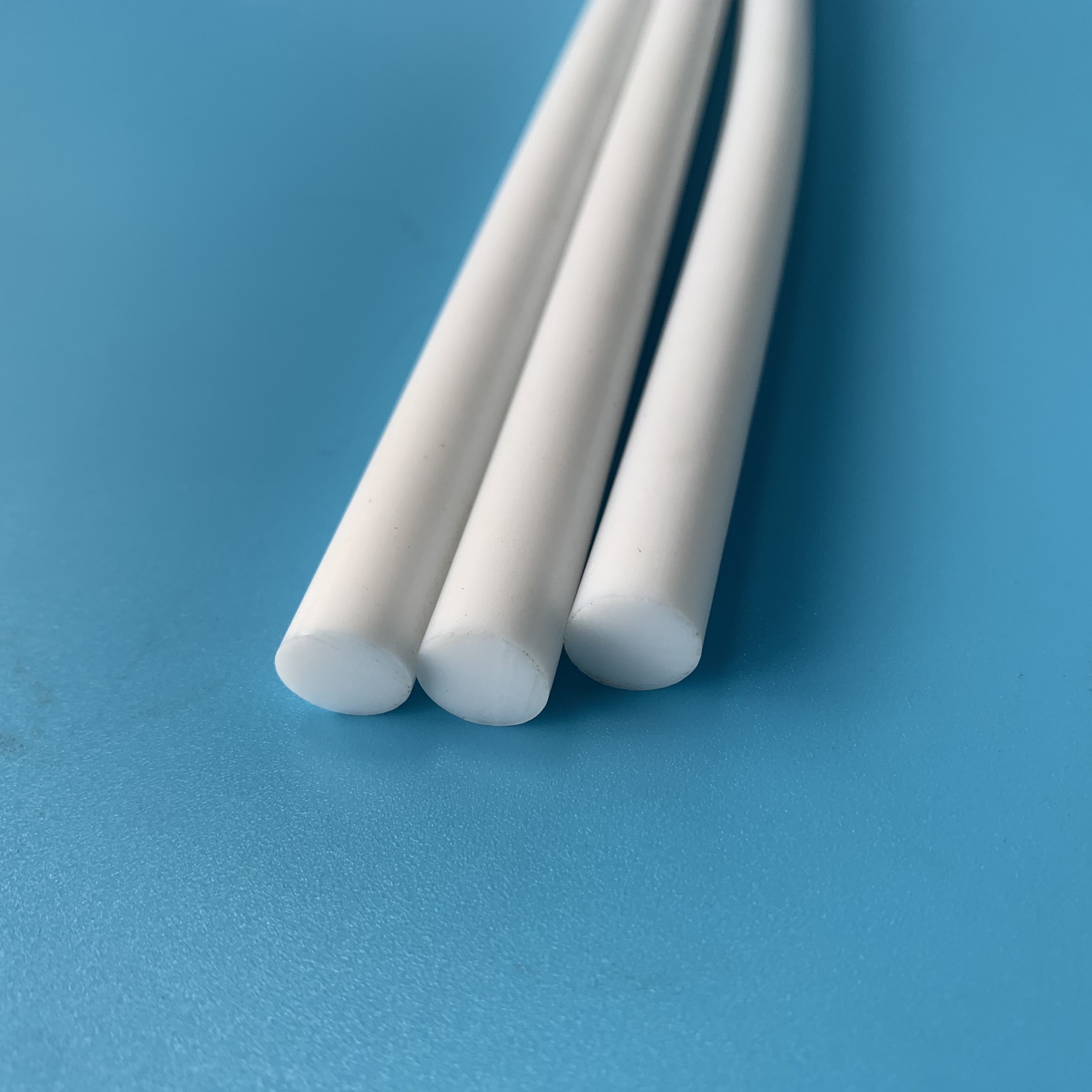 Easy to process PTFE rod for machinery parts