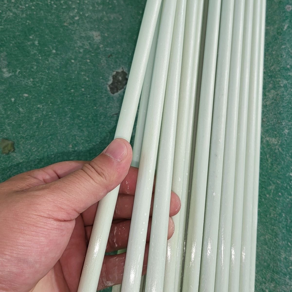 Customized flexible FRP rod round resin plastic solid fiberglass rod frp stick