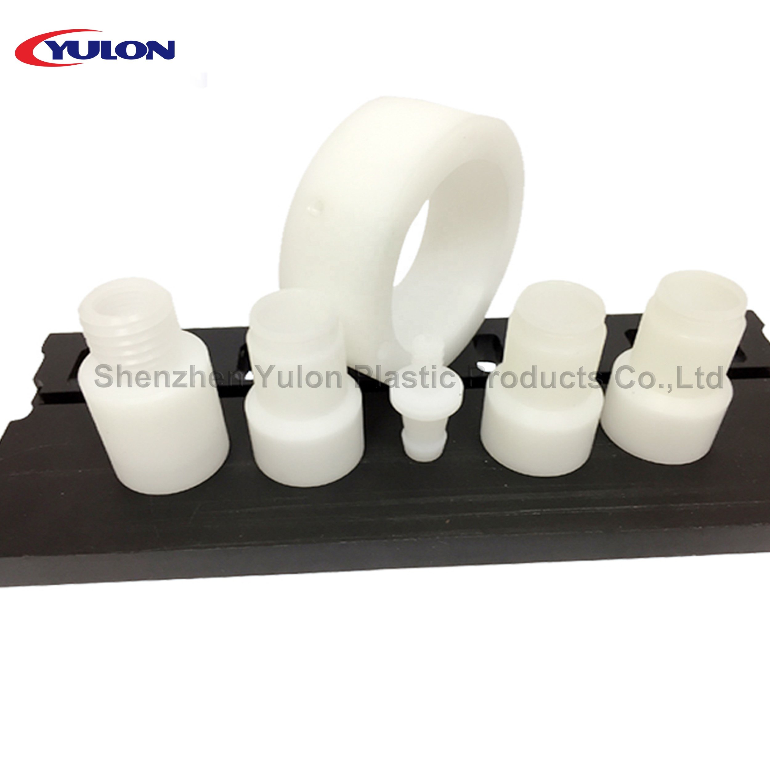 Professional Plastics supplies ESD round acetal copolymer rods