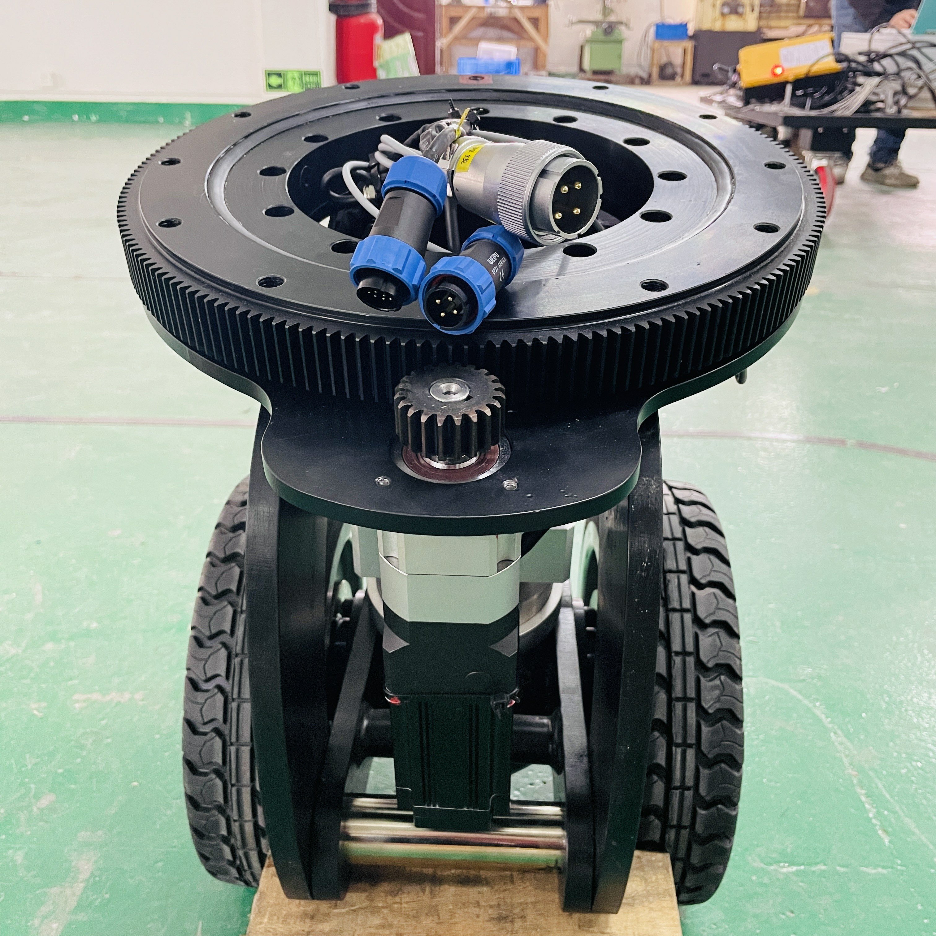 Customized 3000 kg AGV Wheel Drive With Steering And Traction Motor Driver