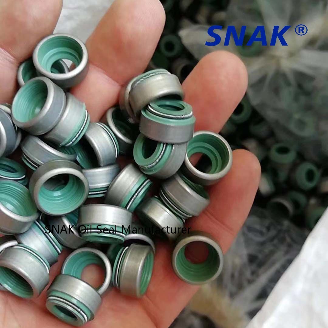 SNAK Hilux Genuine Auto Engine Parts rubber Valve Stem Seal 1NZ 1SZ Oil Seal valve stem seal For Toyota