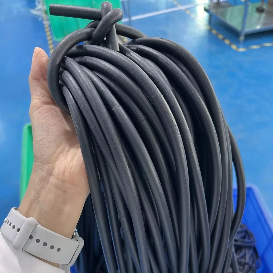 Insulation EPDM Rubber Round Sponge Cord Closed Cell Sponge EPDM Rubber Cords