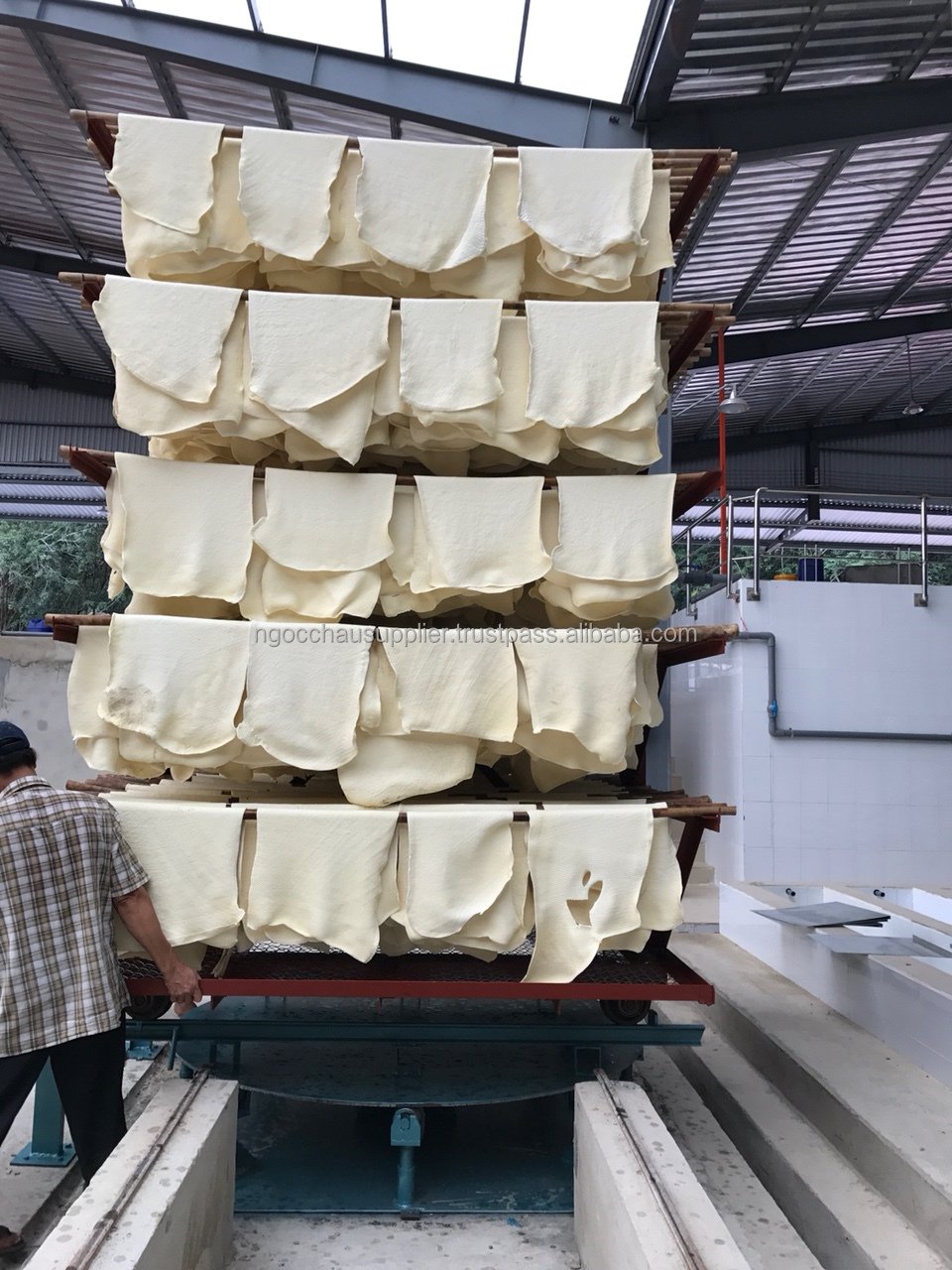 RSS3 Natural Rubber Raw Material Ribbed Smoked Sheets from Vietnam Factory for Tyre Production Best Price