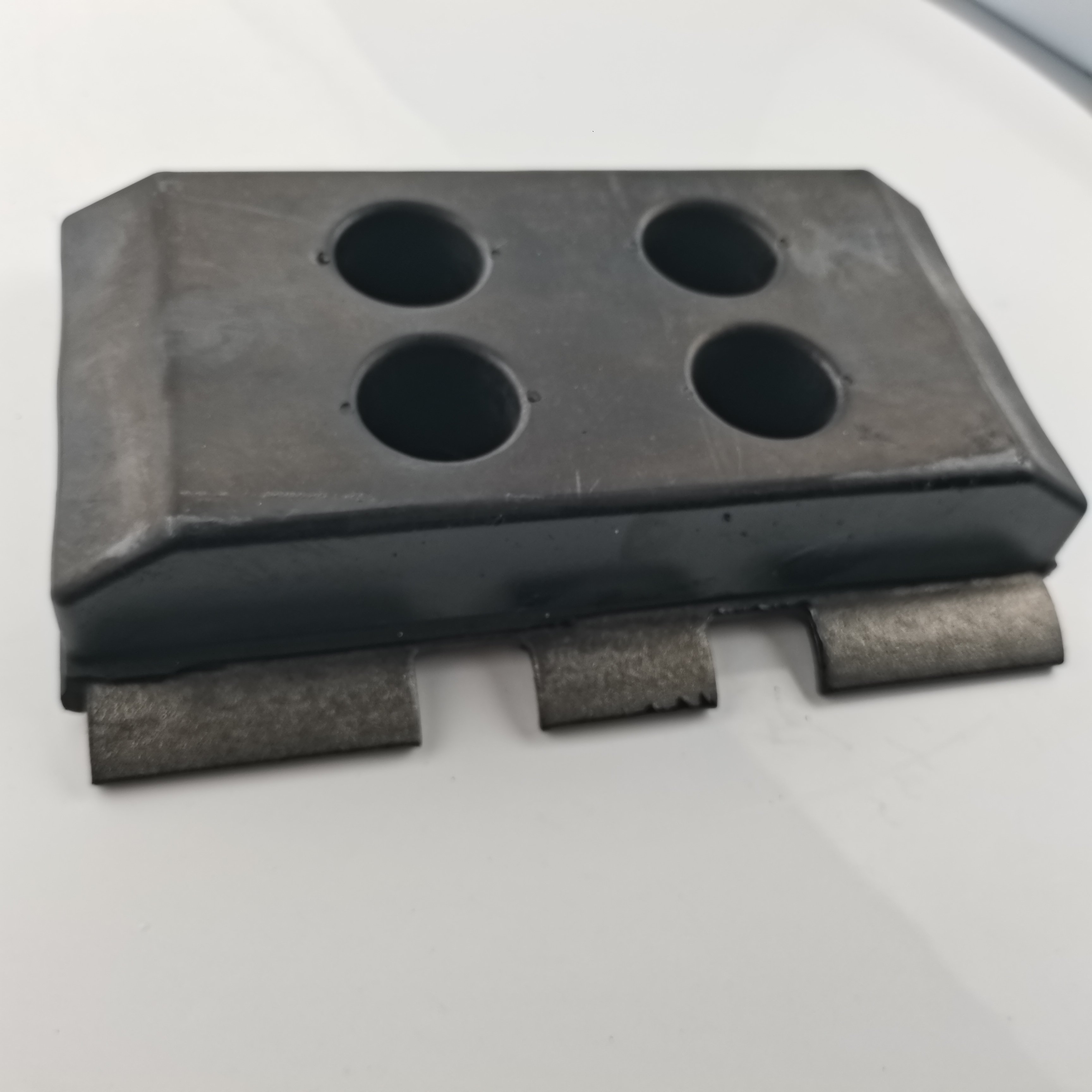 High-quality 260mm S1100-2 rubber track pad for paver with track chain bolts and nuts