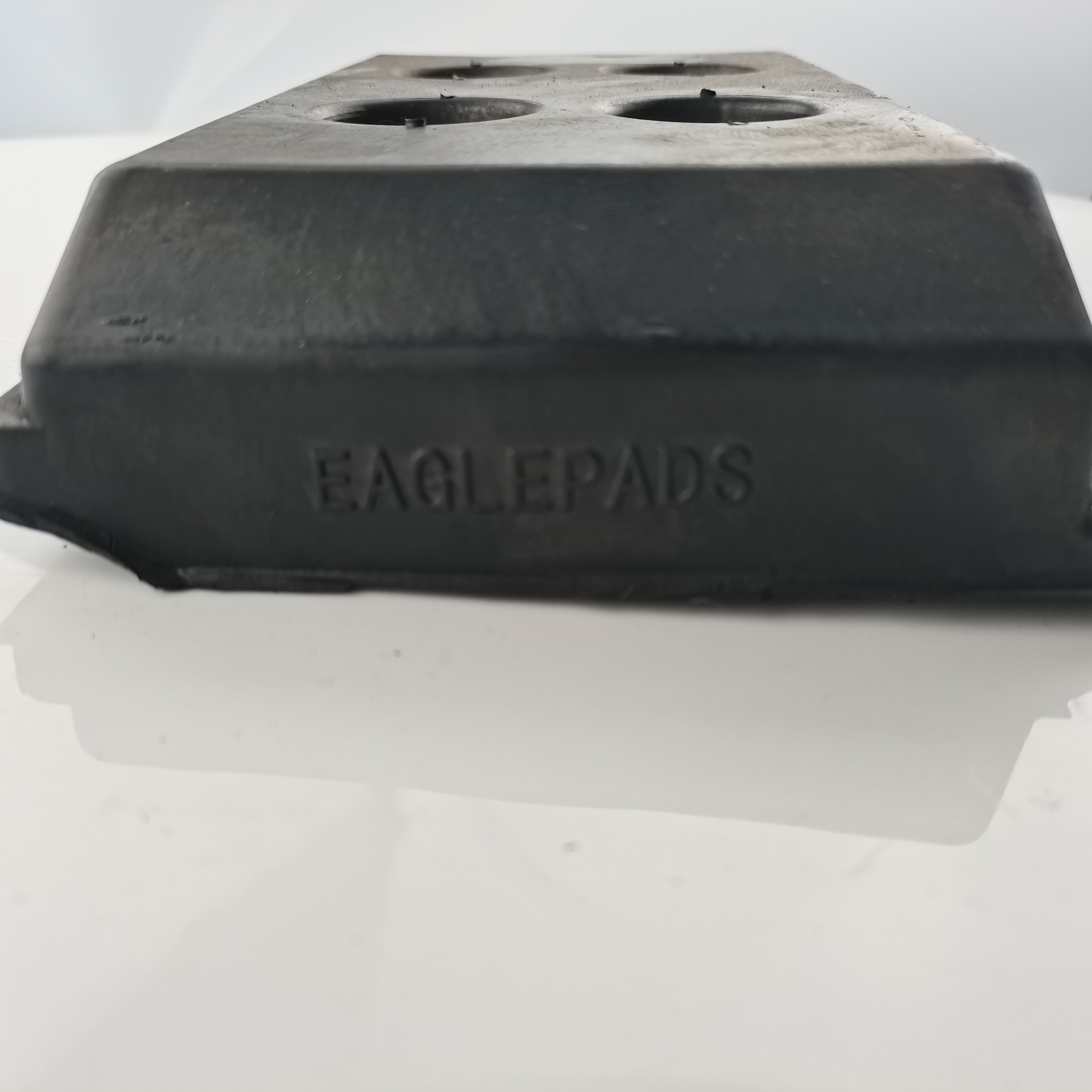 High-quality 260mm S1100-2 rubber track pad for paver with track chain bolts and nuts