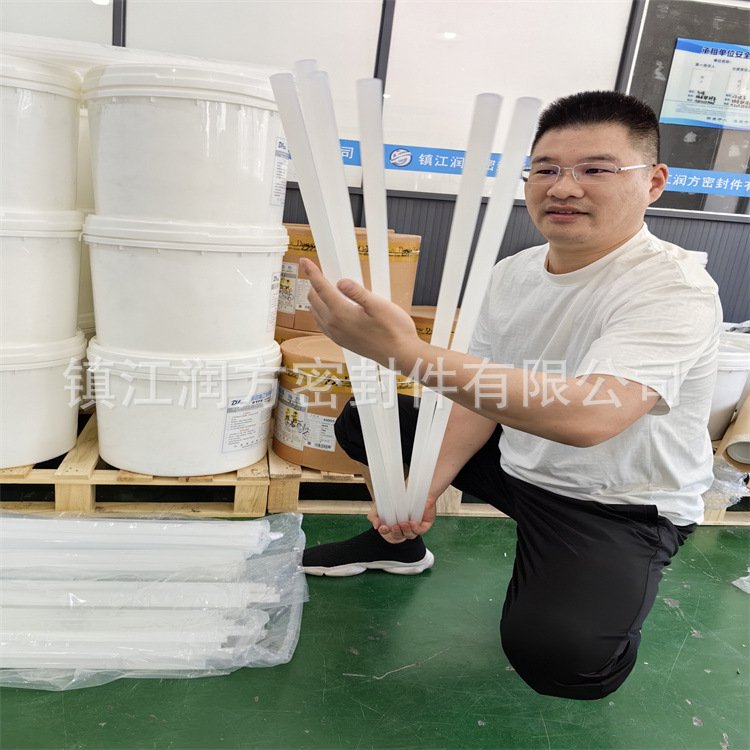 Customized molded extruded PCTFE/polychlorotrifluoroethylene plastic rod/bar factory wholesale nice machine performance