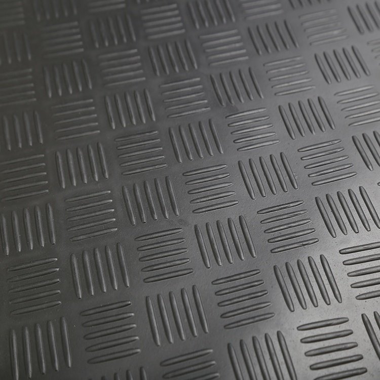 3mm - 8mm Checker Outdoor Rubber Sheet Floor Natural Rubber Sheet Ice Rink Rubber Flooring