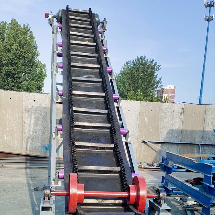 Hot Sale Standard mobile inclined Belt Conveyor For Bulk Material Handling