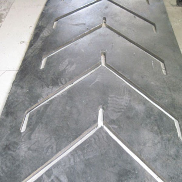 rough top profile surface chevron belt/rubber patterned conveyor belting