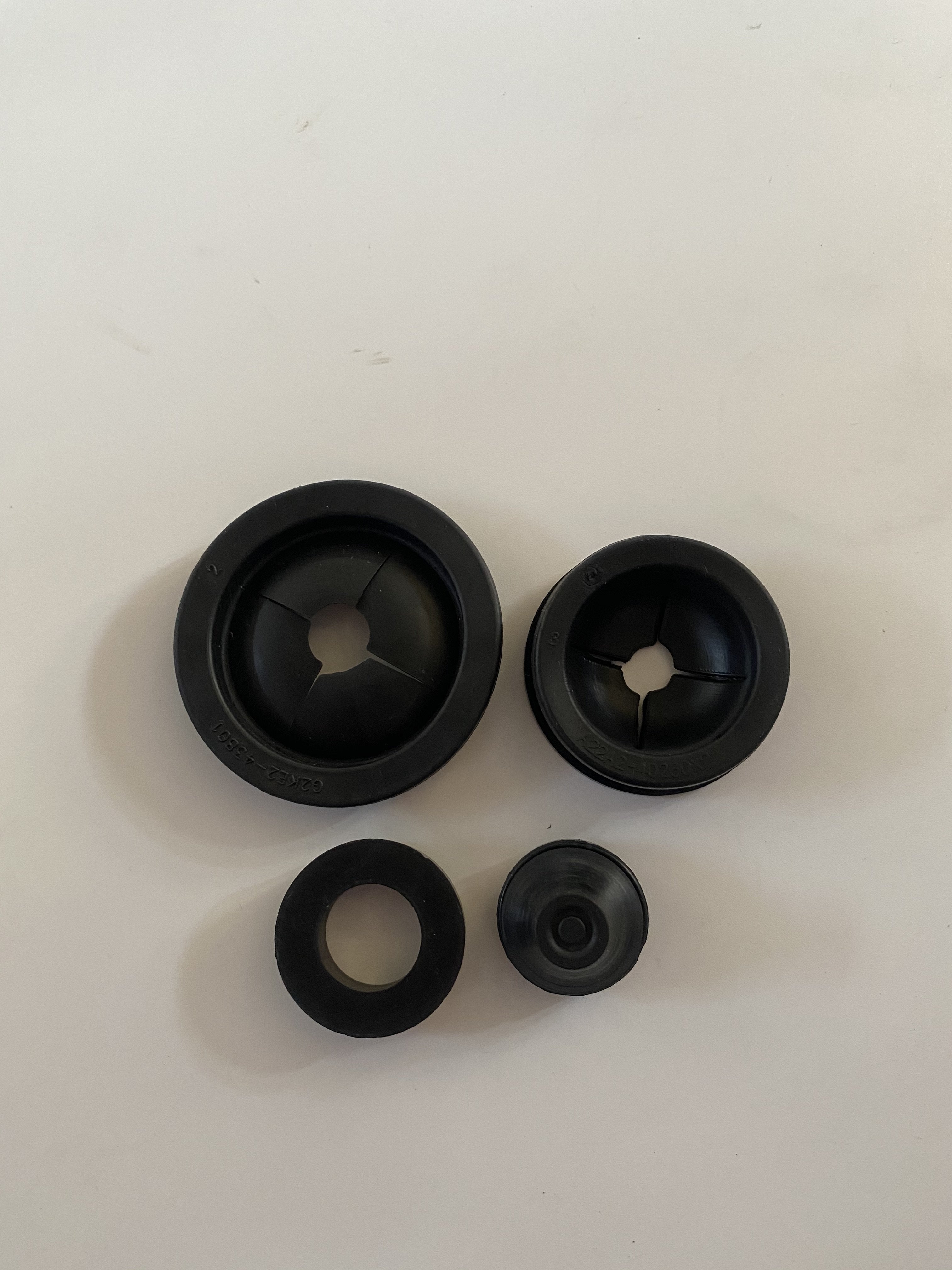 Custom Molding Excavator Cable Wire Black EPDM Round Rubber Grommet Gaskets