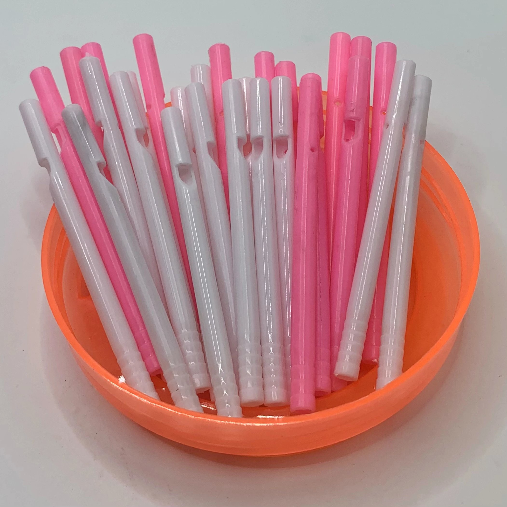 China Quality Manufacturer Printed PP Plastic Ant Hole Lollipop Stick Candy Rod Moulding Processing Service for Sale