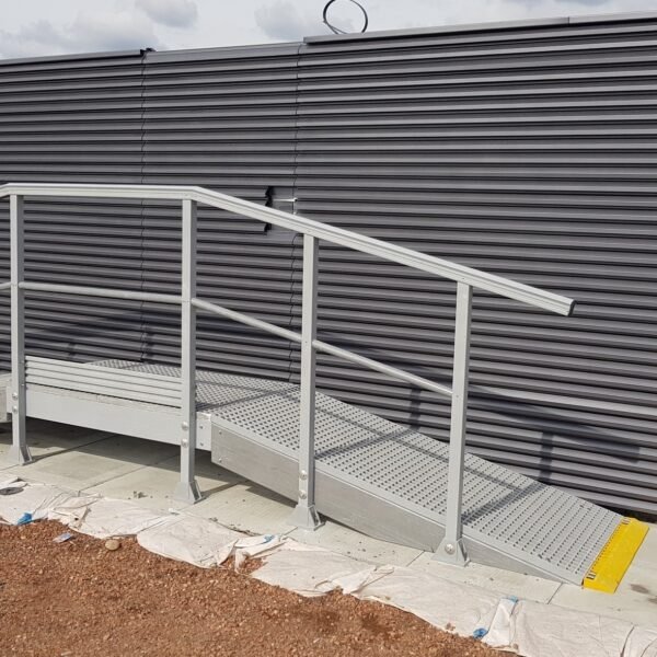 Multifunctional industray FRP portable ladder handrail fiberglass Caged Ladder