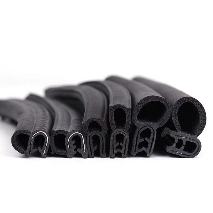Automotive rubber sponge steel core composite sealing strip