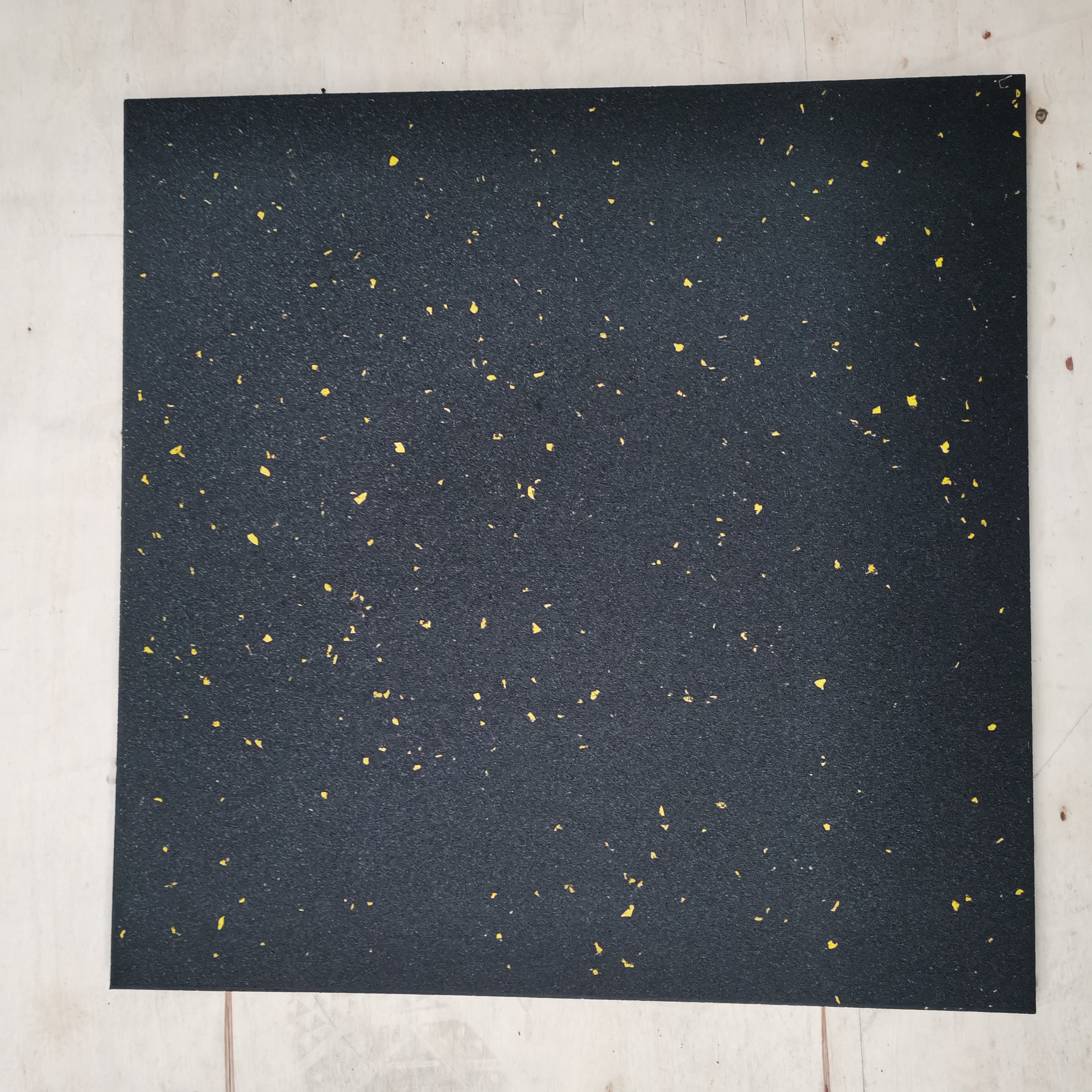 High Density Indoor Star-studded finer Granular SBR Rubber bricks Fitness Rubber Matts Rubber Flooring Tile