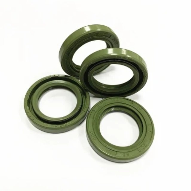 Customized toothed rotary shaft seal