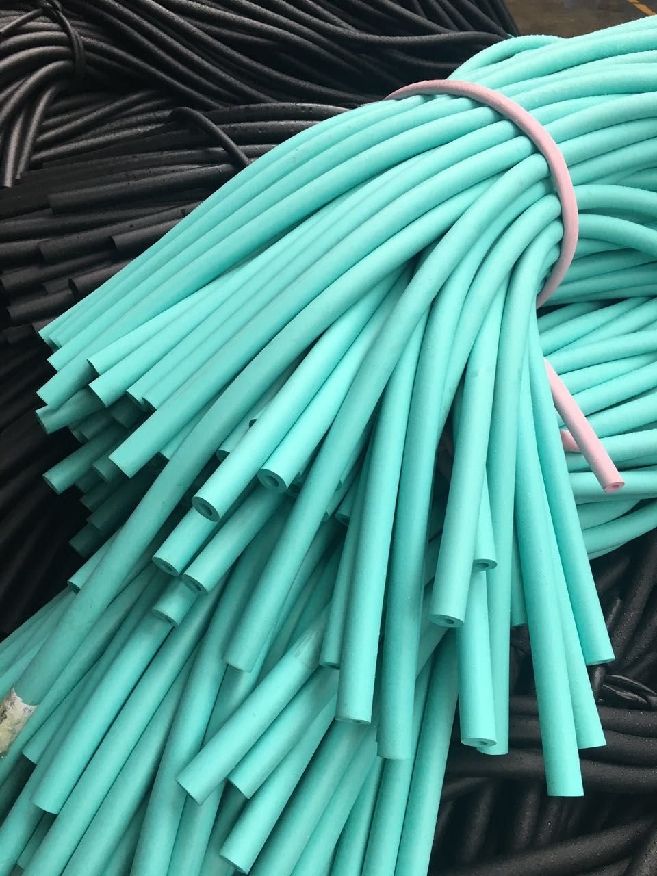 custom size any color Gym use EVA/PE/NBR Foam Rubber Tube insulation pvc pipe Epe Roll Bar Crashproof Tube Foam
