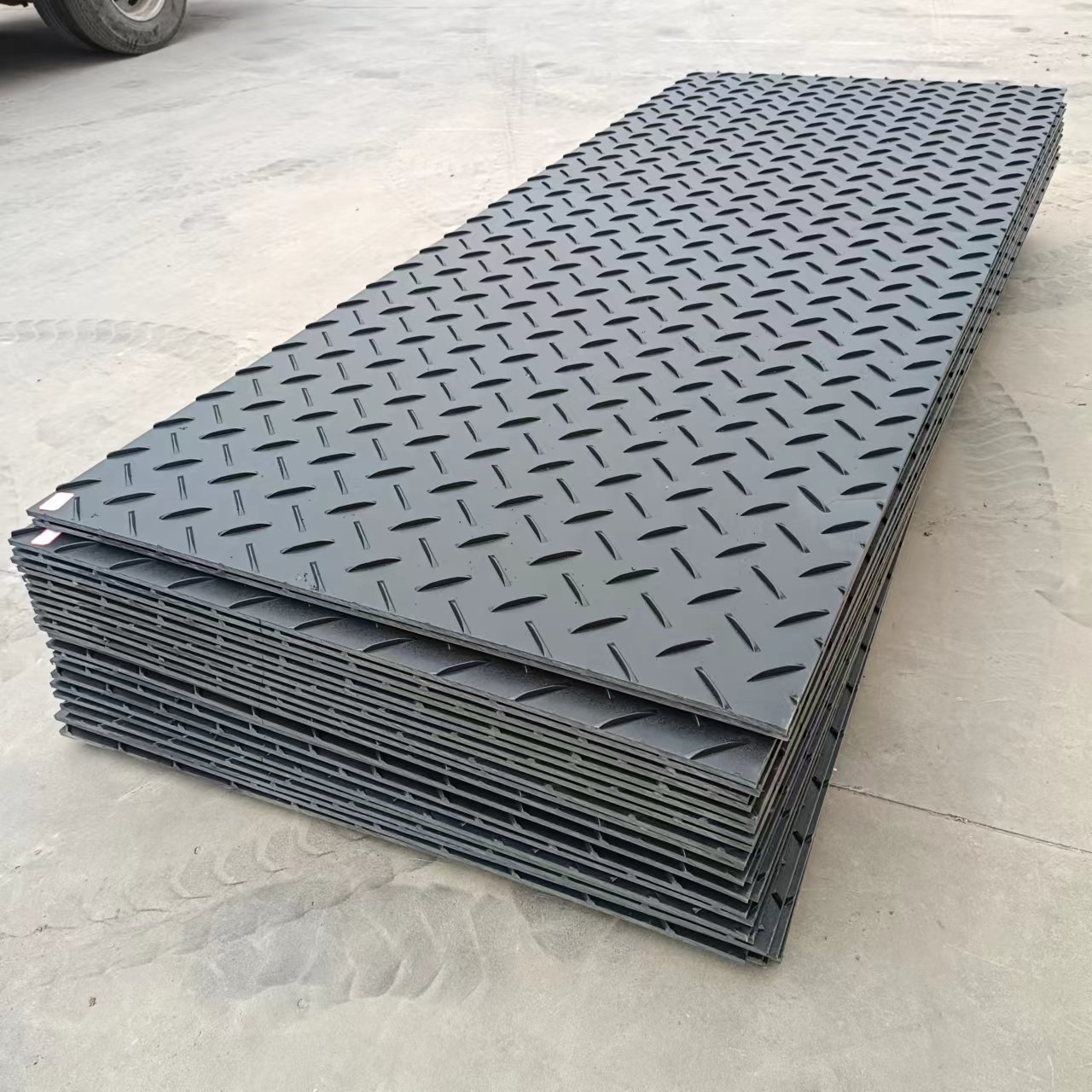 PE Material 4x8 Plastic Sheet Interlocking Access Mat Heavy Duty Excavator Ground Protection Mats
