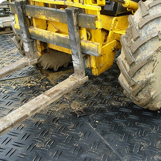 Heavy Duty Interlocking Floor Mats Custom 4*8 ft UHMWPE environmentally friendly floor protection mat for dirt roads