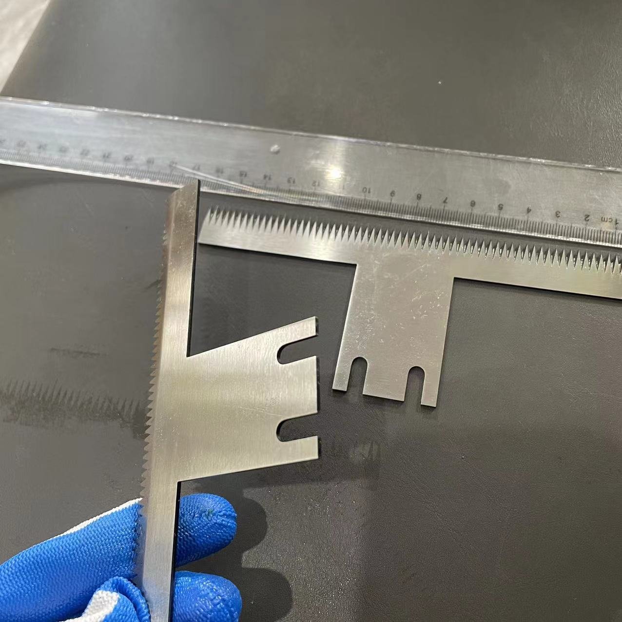 Factory direct sales T-shape packaging machine serrated blade for rubber food plastic film paper