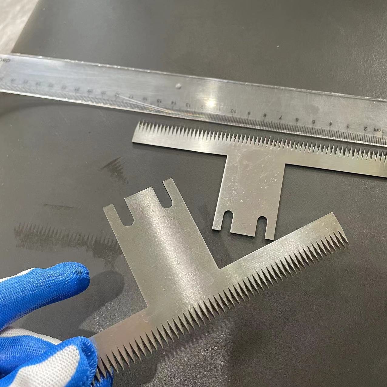 Factory direct sales T-shape packaging machine serrated blade for rubber food plastic film paper