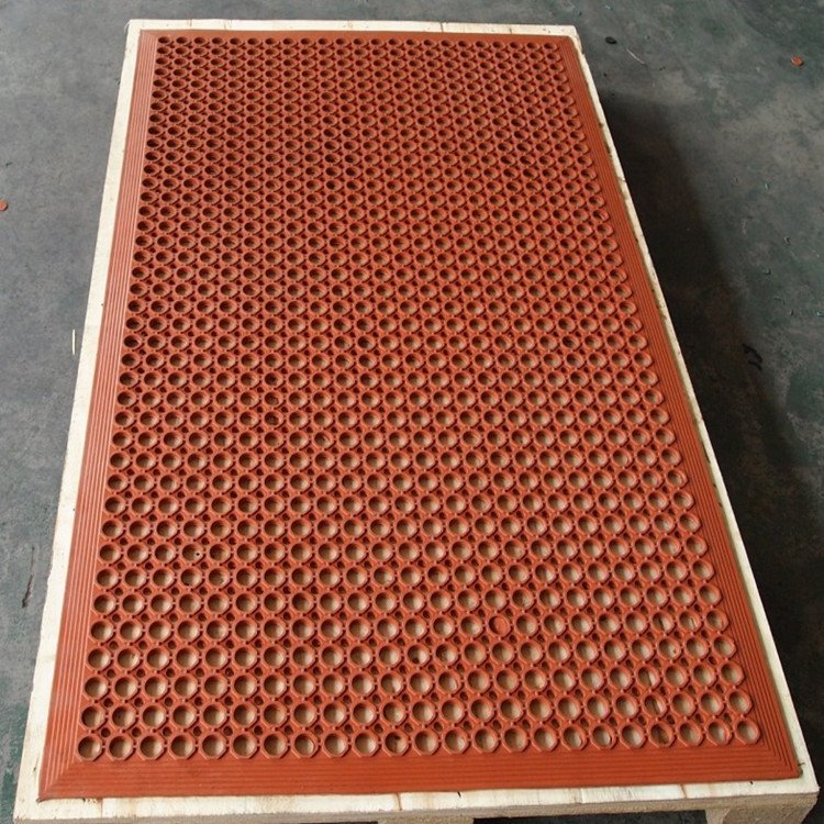Heavy-Duty 60 x 35 Commercial Kitchen Mat Anti-Slip Rubber Drainage Mat for Restaurant Garage Garden Industrial Use