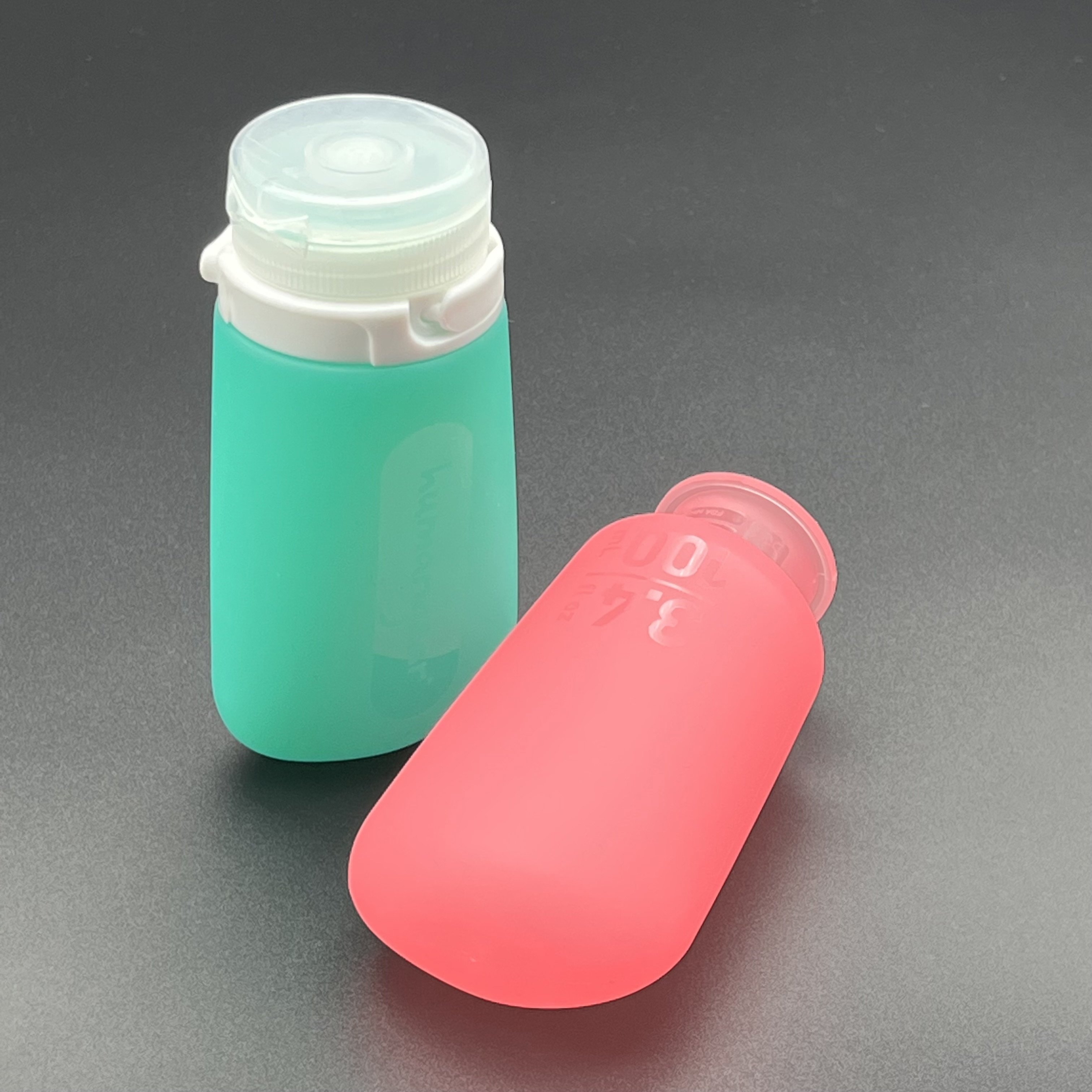 Leak Proof Refillable Liquid Silicone Travel Bottles Squeezable Containers Set Carry Liquid Shampoo and Body Wash