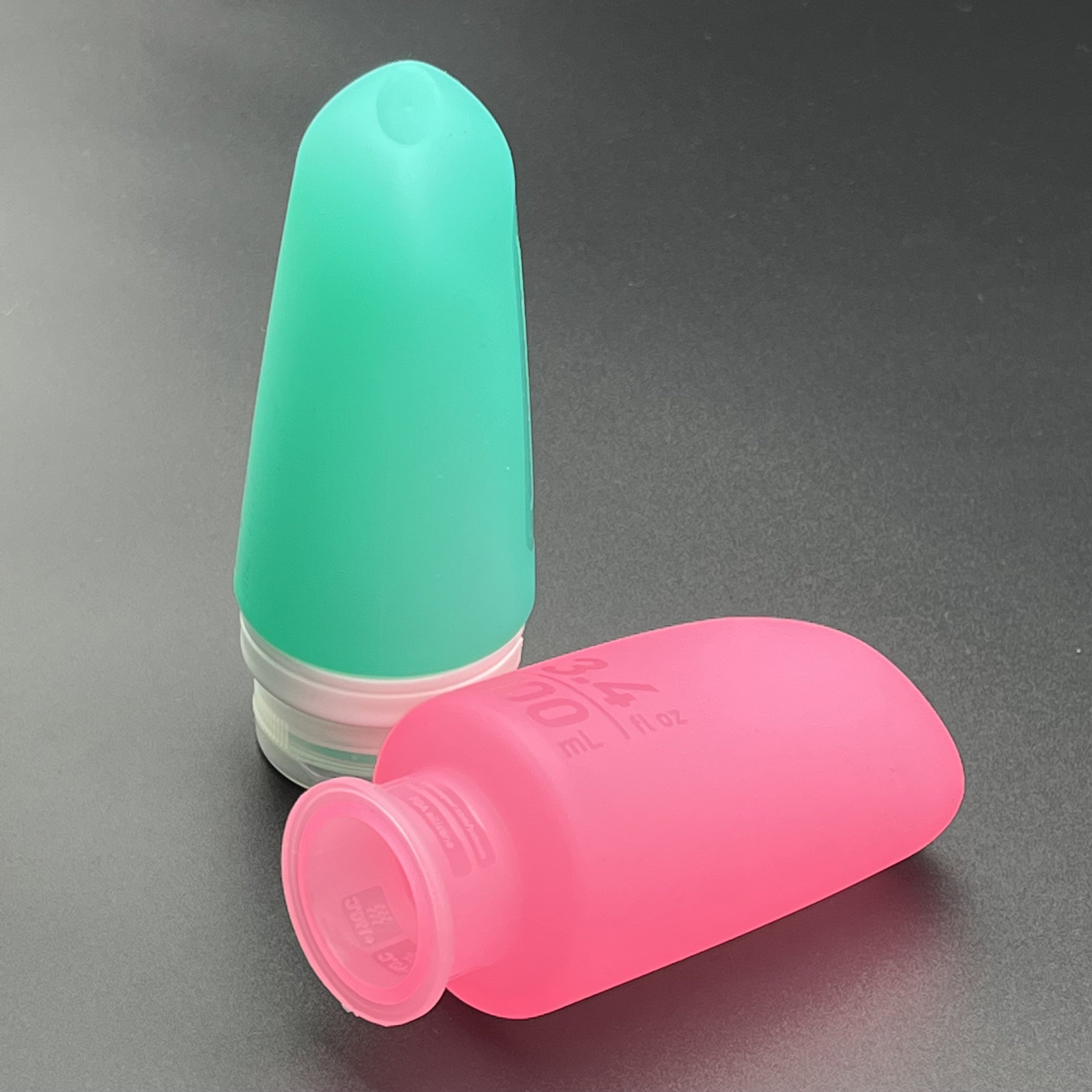 Leak Proof Refillable Liquid Silicone Travel Bottles Squeezable Containers Set Carry Liquid Shampoo and Body Wash