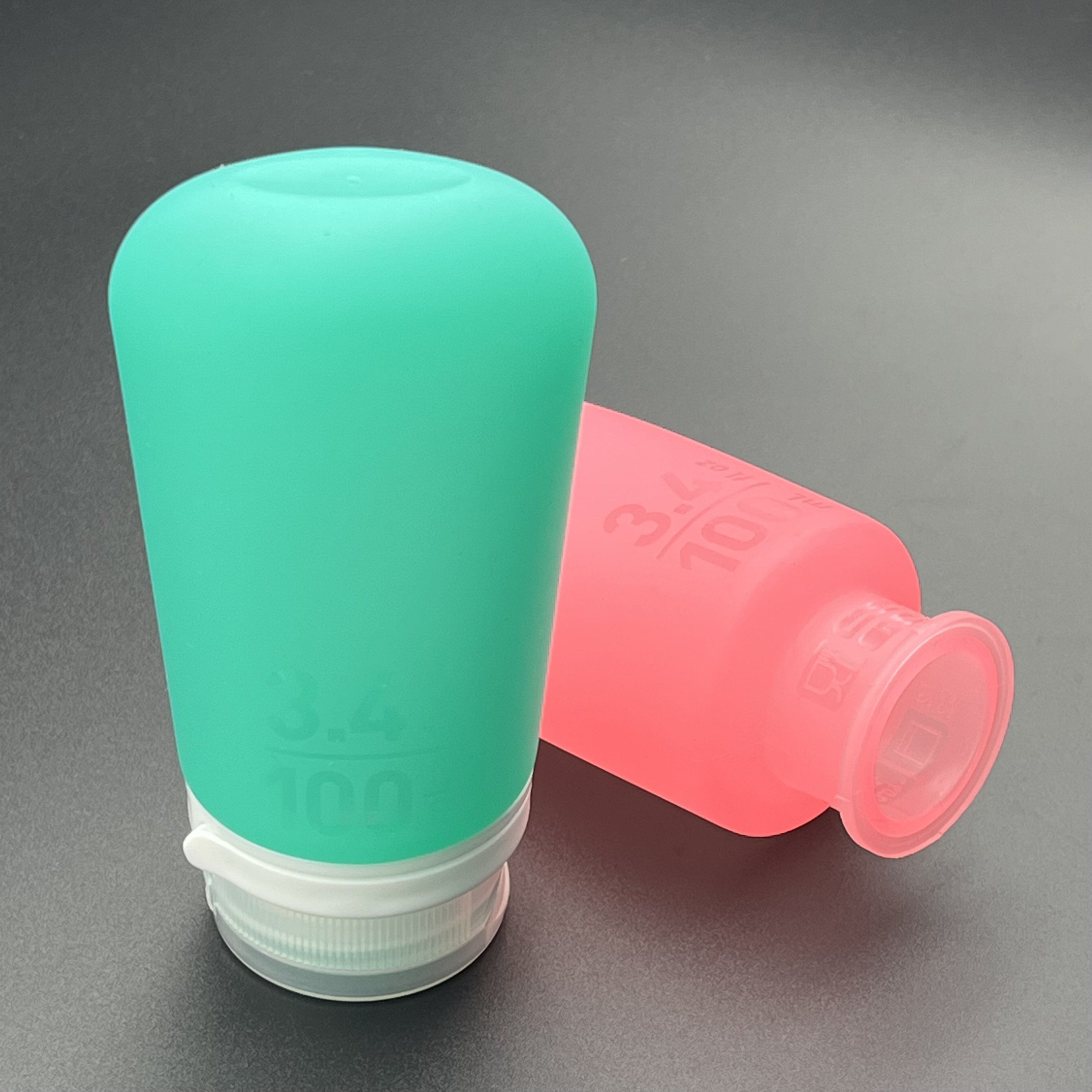 Leak Proof Refillable Liquid Silicone Travel Bottles Squeezable Containers Set Carry Liquid Shampoo and Body Wash