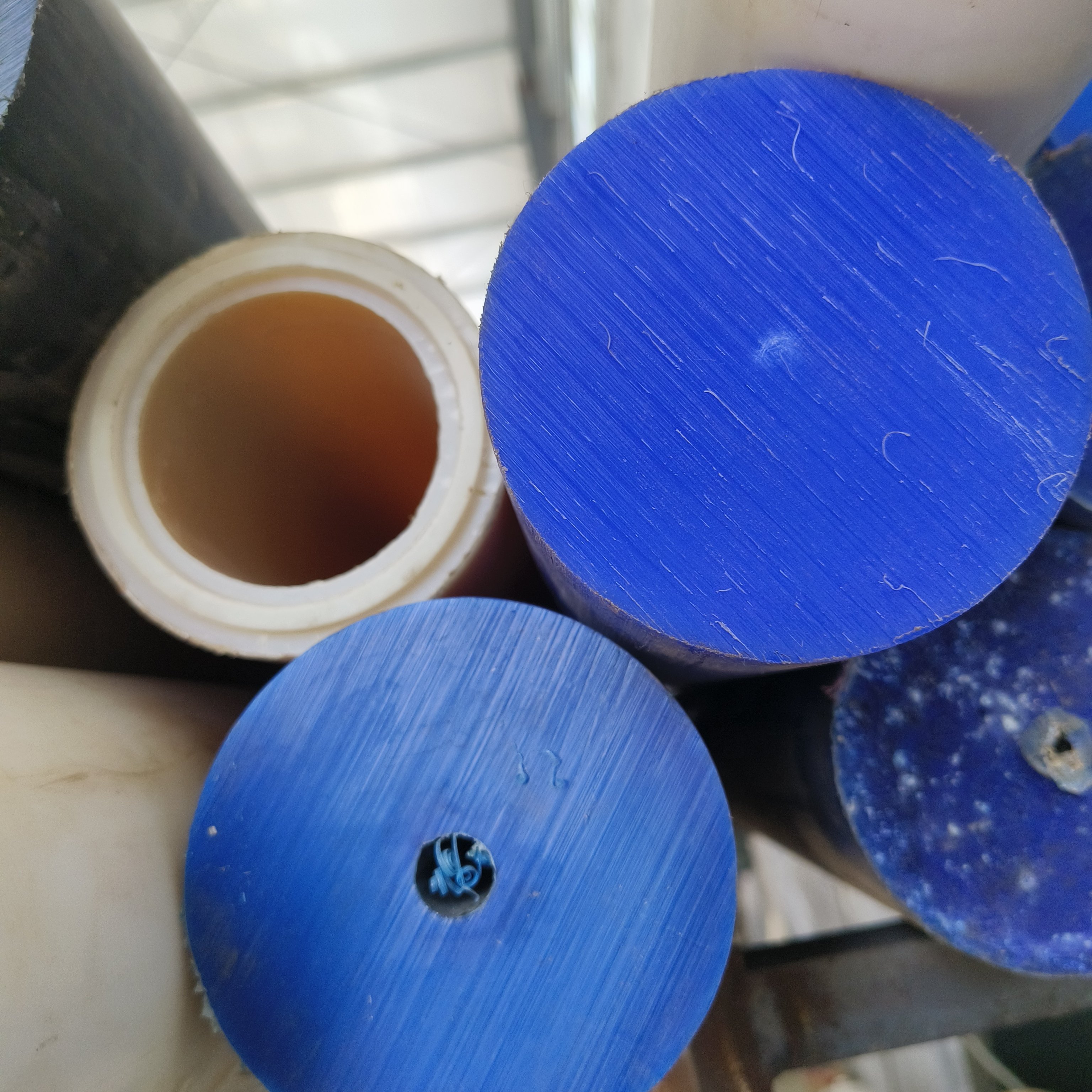 Manufacturers directly supply nylon rod wear resistant impact resistant plastic rod UPE POM rod