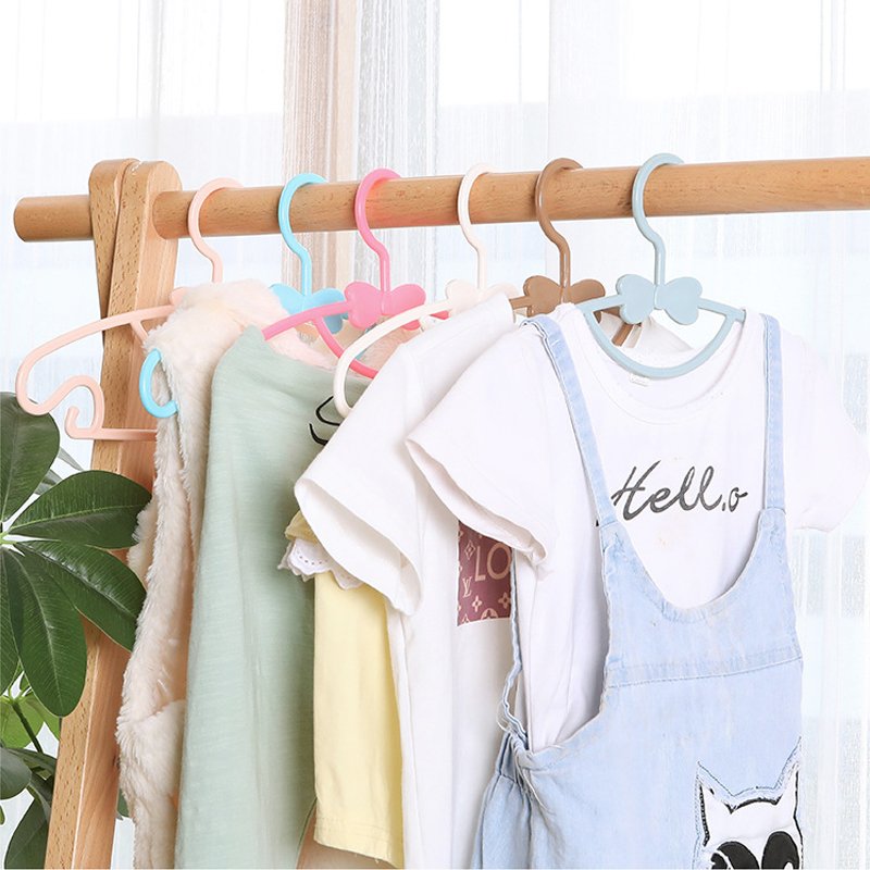 plastic coats hanger children coats hanger portable clothes racks