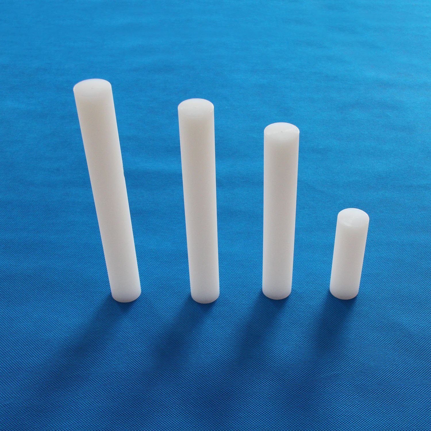 Engineering plastic PFA welding rod for constructing tanks linings
