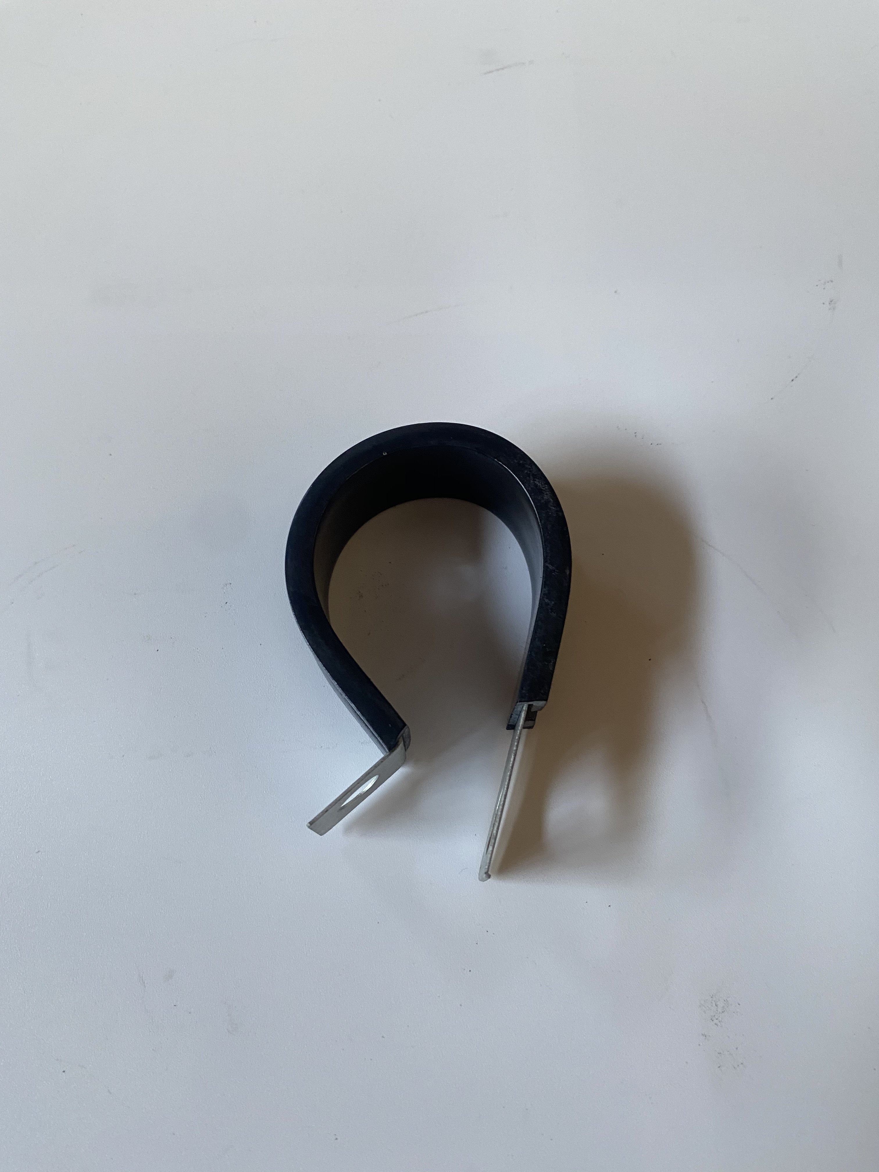 P-shaped round pipe clamp with rubber lining and galvanized steel hose clamp stainless V-shaped wire clip