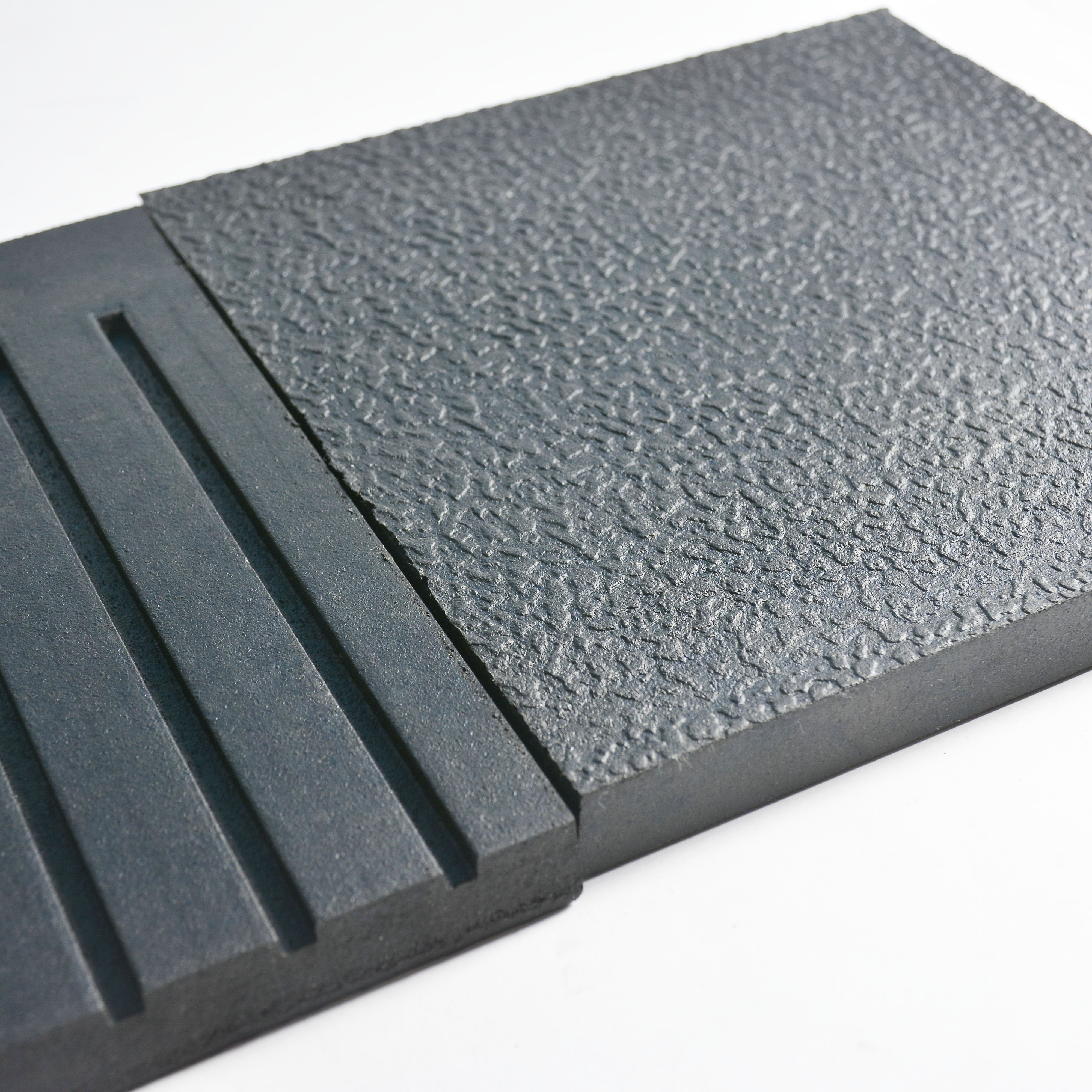 Comfortable Ribbed Cow/Horse Farm Rubber Mat Cow Matting Roll in Sheet Format Durable Rubber Sheets